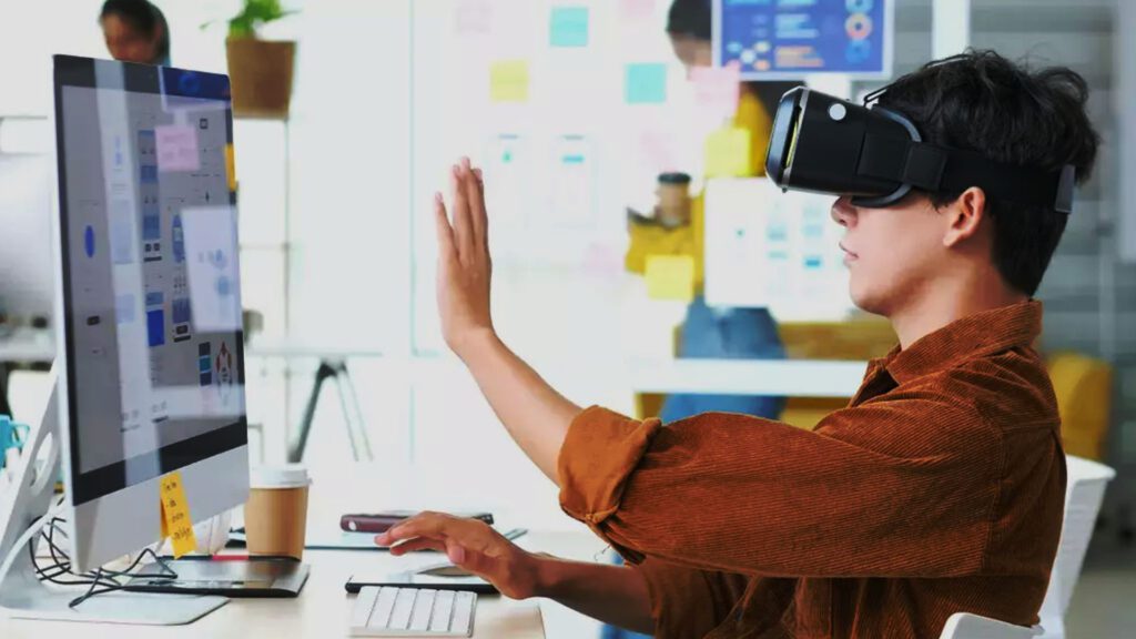 How Microsoft plans to virtual reality